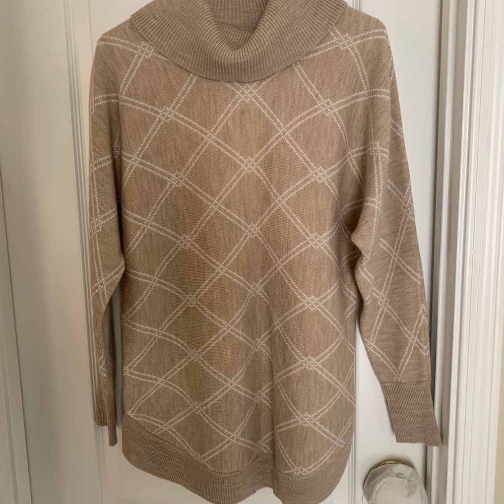 Liz Claiborne Tan Cowl Neck Sweater Size M